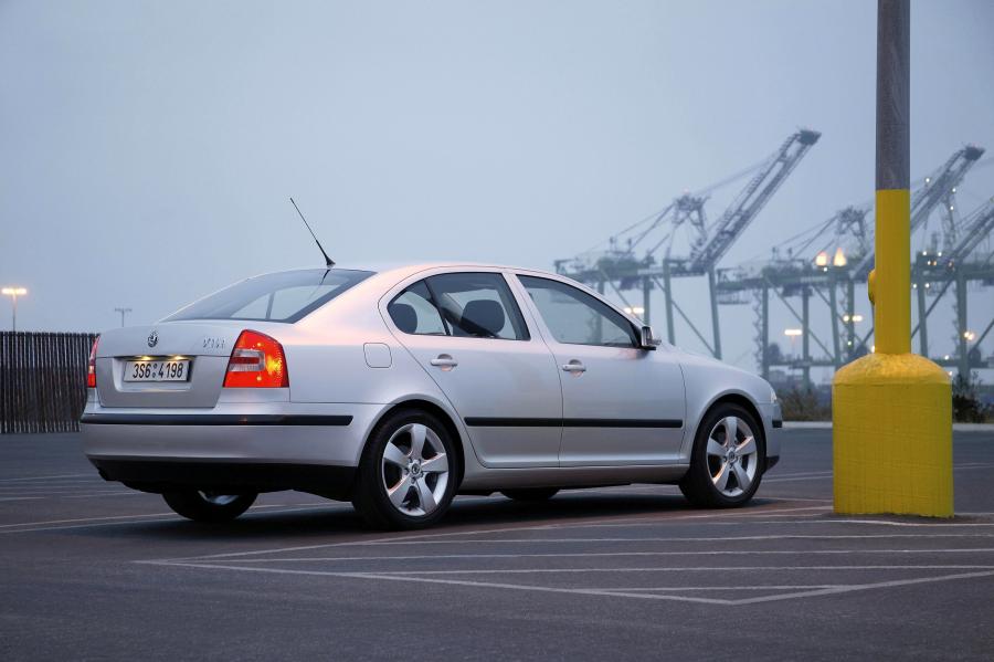  Skoda Octavia (1Z) 2004 года  (фото 21 из 38)